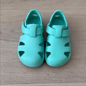 Ten Little Splash Sandals